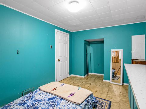 Photo 32 at 5 Castlebar Road, Queensway, Toronto