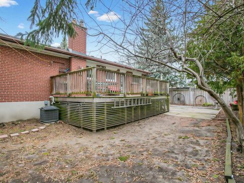 Photo 41 at 5 Castlebar Road, Queensway, Toronto