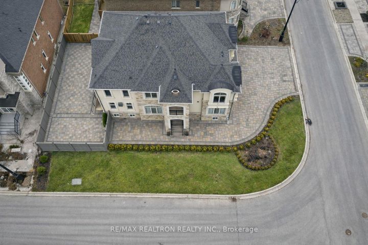 Photo 4 at 12 Hurst Avenue, Patterson, Vaughan