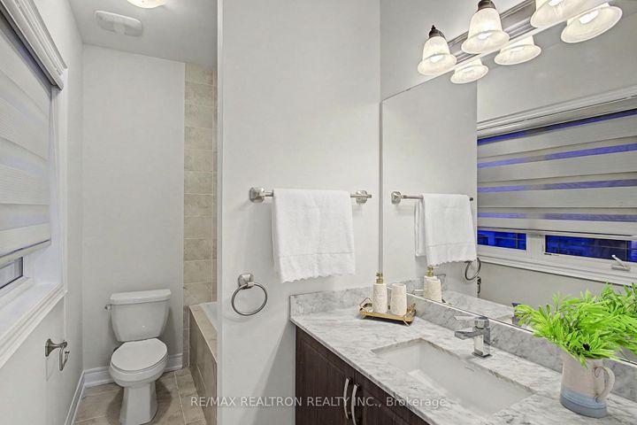 Photo 31 at 12 Hurst Avenue, Patterson, Vaughan