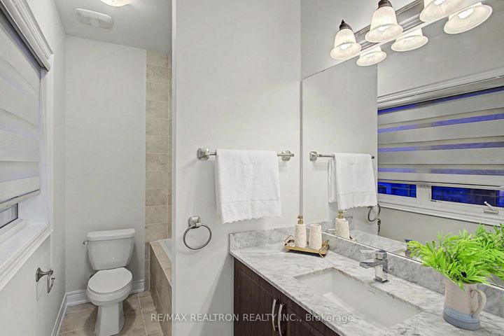 Photo 36 at 12 Hurst Avenue, Patterson, Vaughan