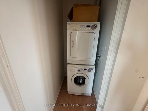 Photo 5 at ph12 - 650 lawrence Avenue W, Lawrence, Toronto