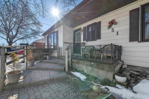 Photo 3 at 251 Codrington Street, Codrington, Barrie