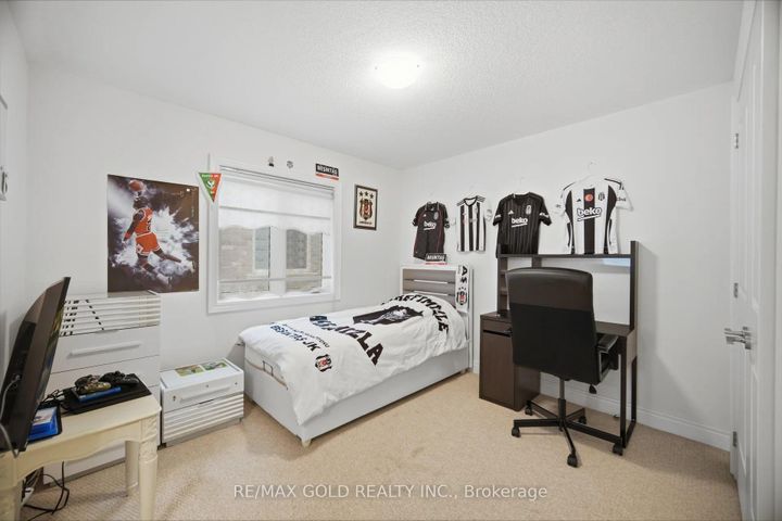 Photo 25 at 11 Sinatra Street, Wellington North, Brampton