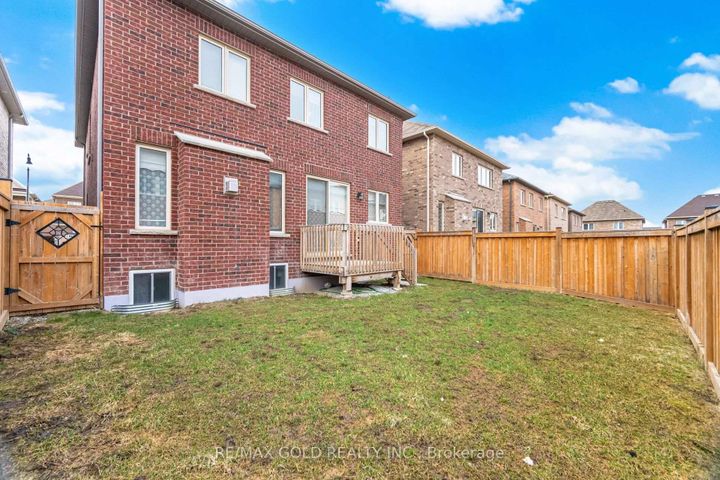 Photo 37 at 11 Sinatra Street, Wellington North, Brampton