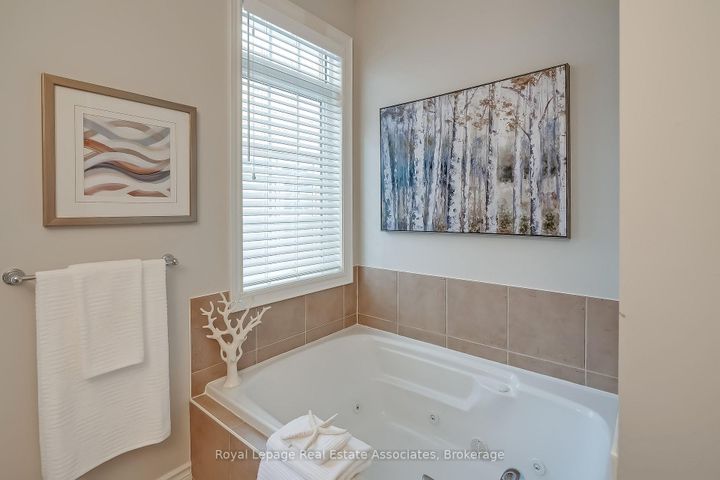 Photo 20 at 2263 Wuthering Heights Way, BC Bronte Creek, Oakville