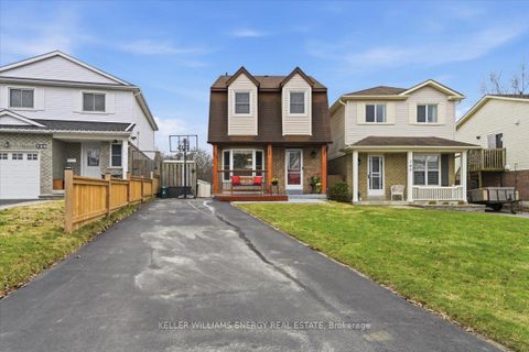 Photo 2 at 751 Bennett Crescent, Pinecrest, Oshawa