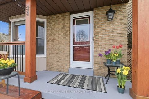Photo 5 at 751 Bennett Crescent, Pinecrest, Oshawa