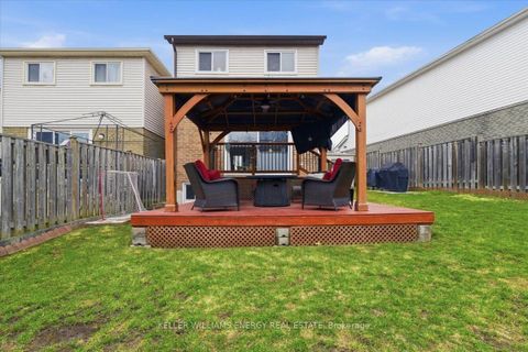 Photo 32 at 751 Bennett Crescent, Pinecrest, Oshawa