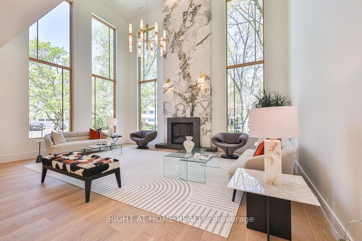 Photo 9 at 920 Calder Road, Clarkson, Mississauga