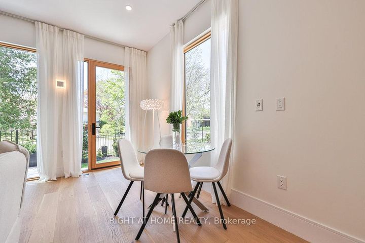 Photo 17 at 920 Calder Road, Clarkson, Mississauga