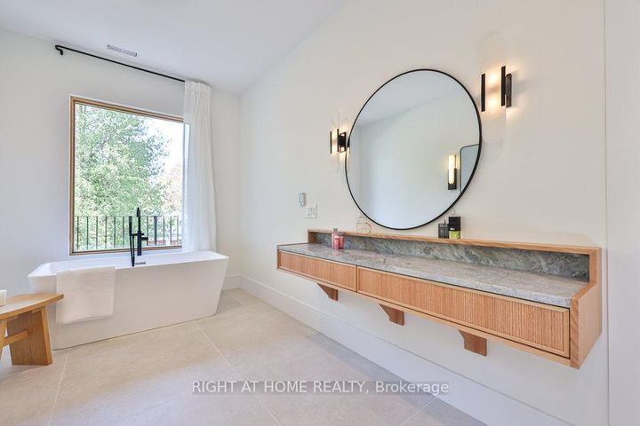 Photo 24 at 920 Calder Road, Clarkson, Mississauga