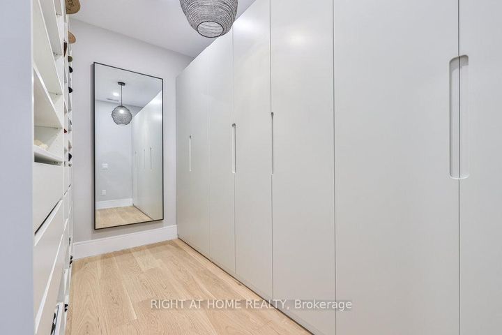 Photo 26 at 920 Calder Road, Clarkson, Mississauga