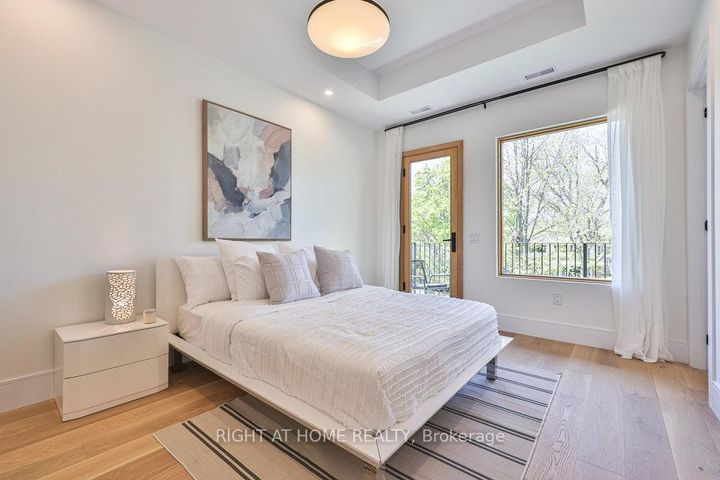 Photo 27 at 920 Calder Road, Clarkson, Mississauga