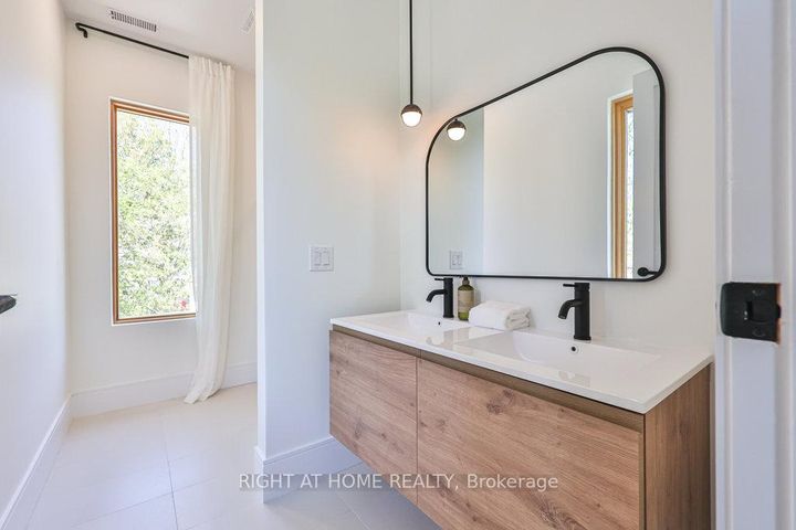 Photo 29 at 920 Calder Road, Clarkson, Mississauga