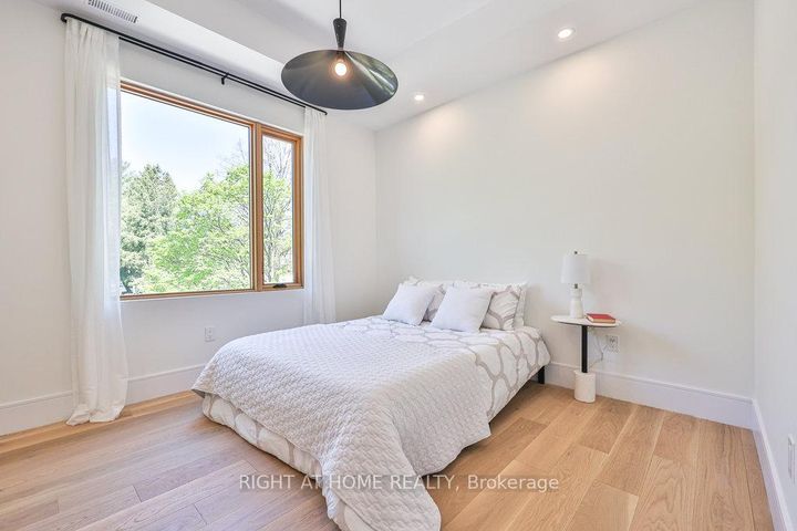 Photo 32 at 920 Calder Road, Clarkson, Mississauga