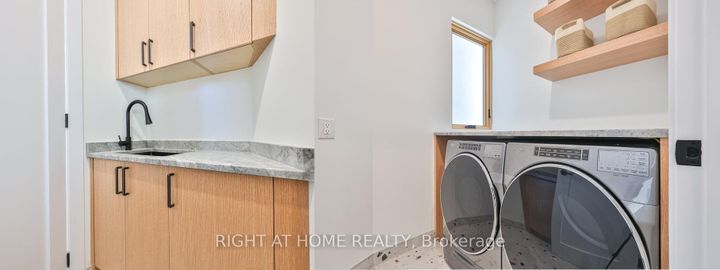 Photo 35 at 920 Calder Road, Clarkson, Mississauga