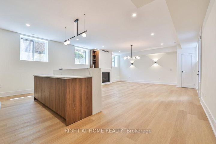 Photo 39 at 920 Calder Road, Clarkson, Mississauga