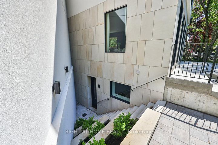 Photo 44 at 920 Calder Road, Clarkson, Mississauga