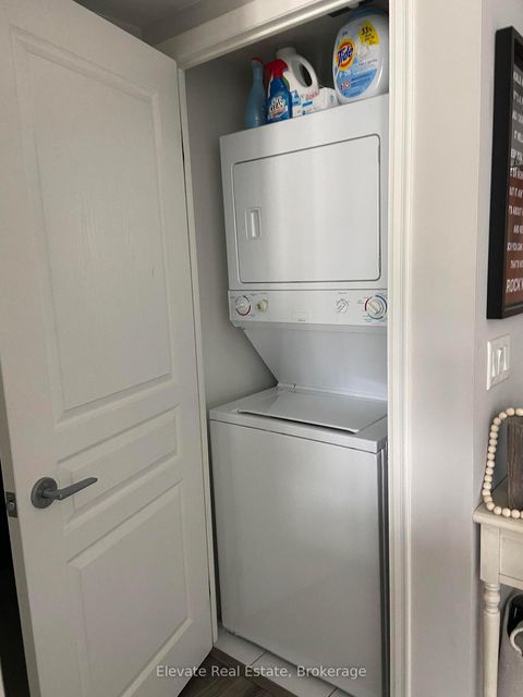 Photo 8 at 1009 - 1403 Royal York Road, Humber Heights, Toronto