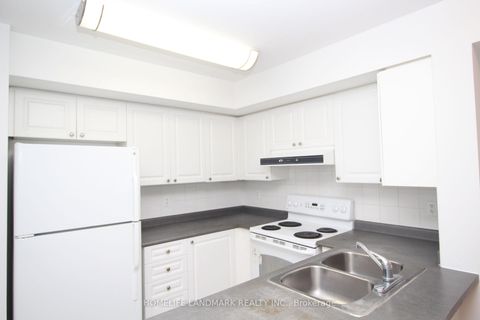 Photo 11 at 708 - 11 Oneida Crescent, Langstaff, Richmond Hill