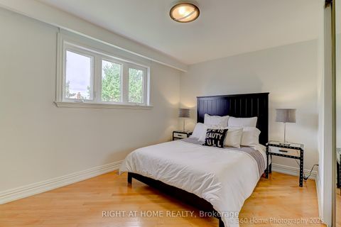 Photo 19 at 44 Beamsville Drive, Steeles, Toronto