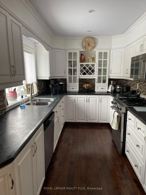 Photo 6 at 12 - 358 Little Avenue, Painswick North, Barrie