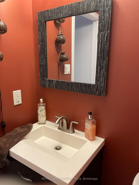 Photo 12 at 12 - 358 Little Avenue, Painswick North, Barrie