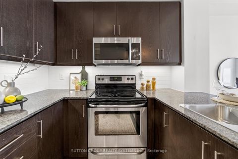 Photo 14 at 734 - 15 James Finlay Way, CFB, Toronto