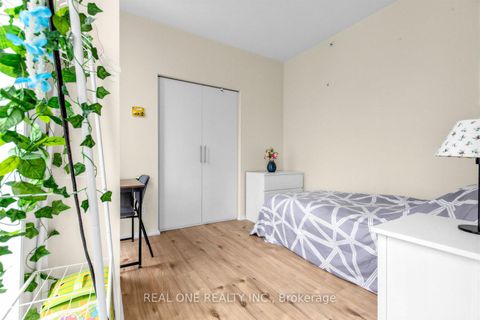 Photo 9 at 1804 - 75 St Nicholas Street, Bay Street Corridor, Toronto