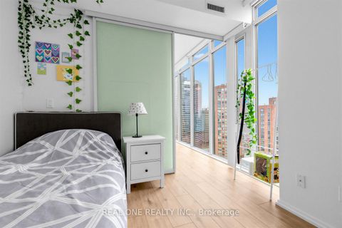 Photo 10 at 1804 - 75 St Nicholas Street, Bay Street Corridor, Toronto