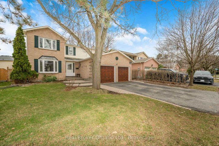 Photo 2 at 6366 Miller's Grove, Meadowvale, Mississauga