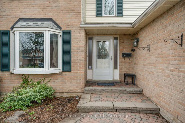 Photo 3 at 6366 Miller's Grove, Meadowvale, Mississauga