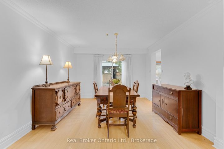 Photo 9 at 6366 Miller's Grove, Meadowvale, Mississauga