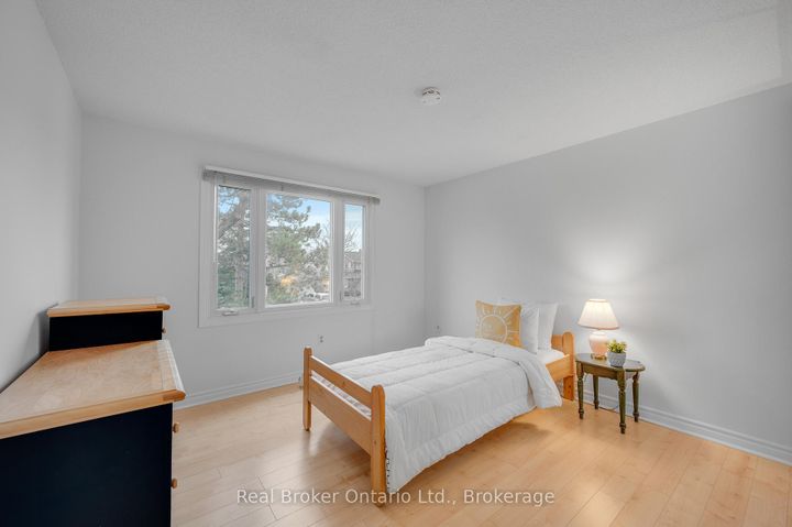 Photo 32 at 6366 Miller's Grove, Meadowvale, Mississauga