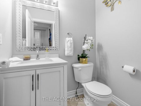 Photo 6 at 22 Andreeta Drive, Kleinburg, Vaughan