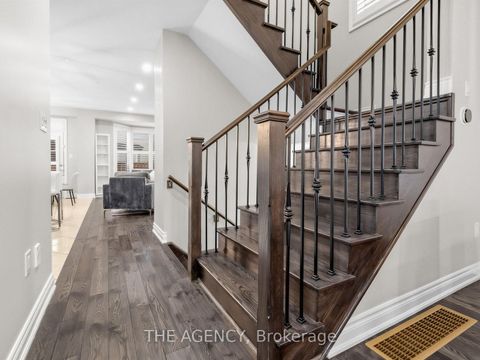 Photo 7 at 22 Andreeta Drive, Kleinburg, Vaughan
