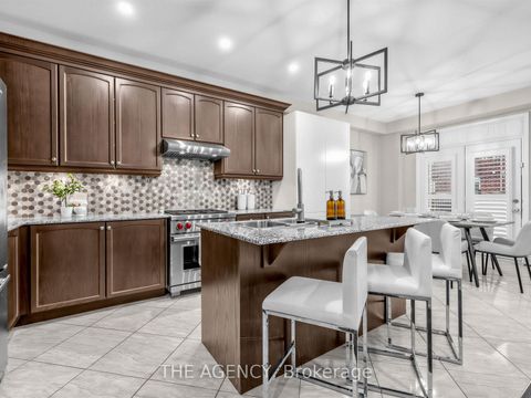 Photo 12 at 22 Andreeta Drive, Kleinburg, Vaughan