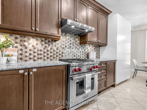 Photo 13 at 22 Andreeta Drive, Kleinburg, Vaughan