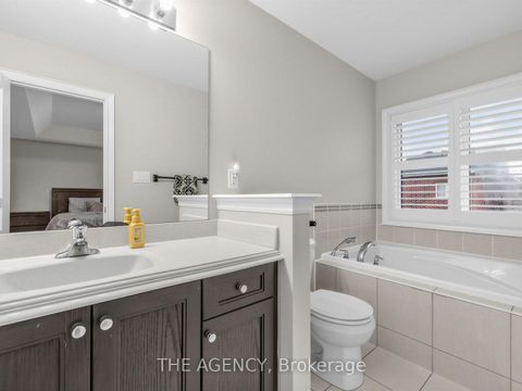 Photo 23 at 22 Andreeta Drive, Kleinburg, Vaughan