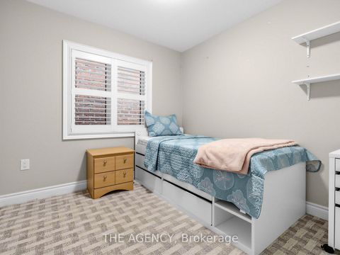 Photo 27 at 22 Andreeta Drive, Kleinburg, Vaughan