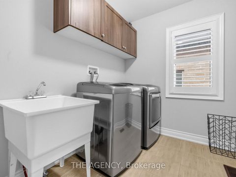 Photo 31 at 22 Andreeta Drive, Kleinburg, Vaughan