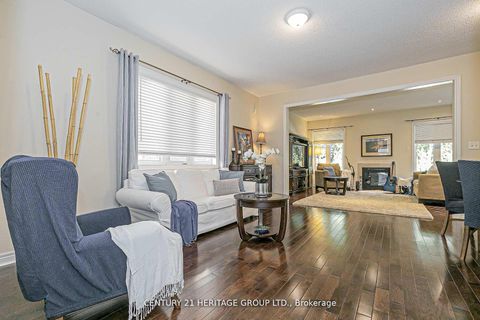 Photo 2 at 44 Madison Avenue, Oak Ridges, Richmond Hill