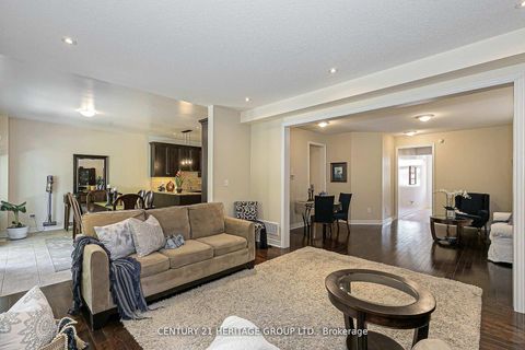 Photo 12 at 44 Madison Avenue, Oak Ridges, Richmond Hill