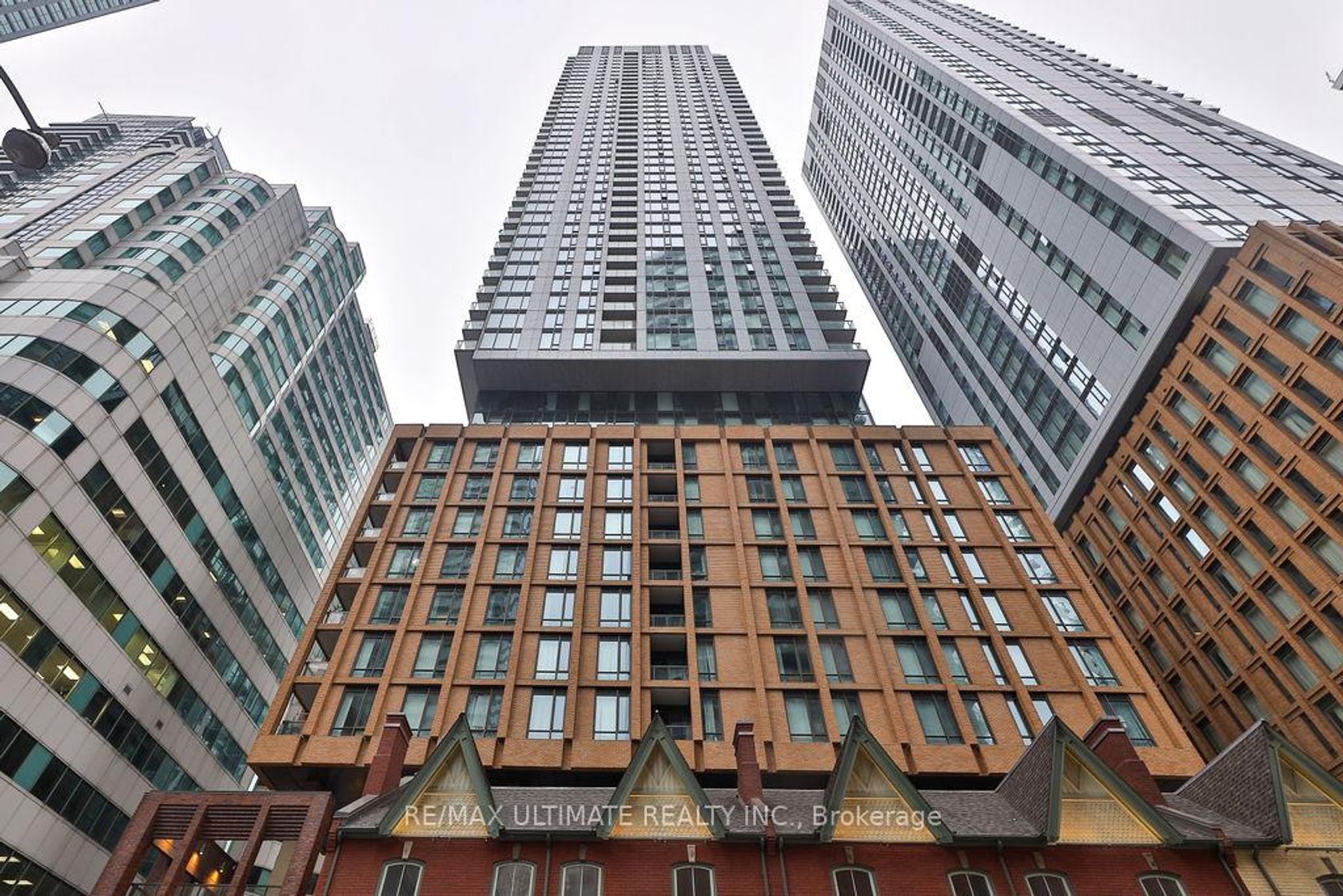 515 - 8 WIDMER Street, Waterfront Communities C1, Toronto by Loree Meneguzzi Real Estate 515 - 8 WIDMER Street, Waterfront Communities C1, Toronto