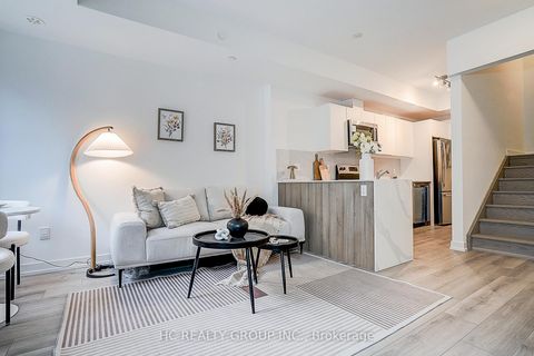 Photo 7 at 27 - 3079 Pharmacy Avenue, L'Amoreaux, Toronto