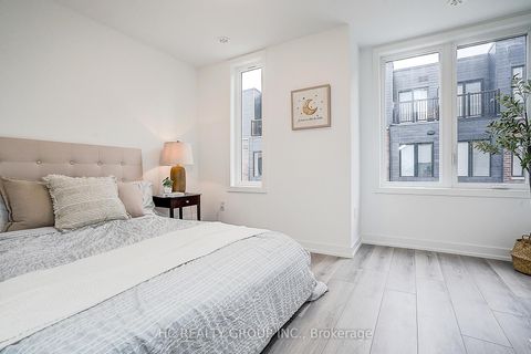 Photo 17 at 27 - 3079 Pharmacy Avenue, L'Amoreaux, Toronto