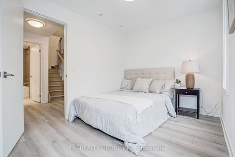 Photo 18 at 27 - 3079 Pharmacy Avenue, L'Amoreaux, Toronto