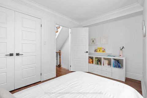 Photo 24 at 23 East York Avenue, Broadview North, Toronto