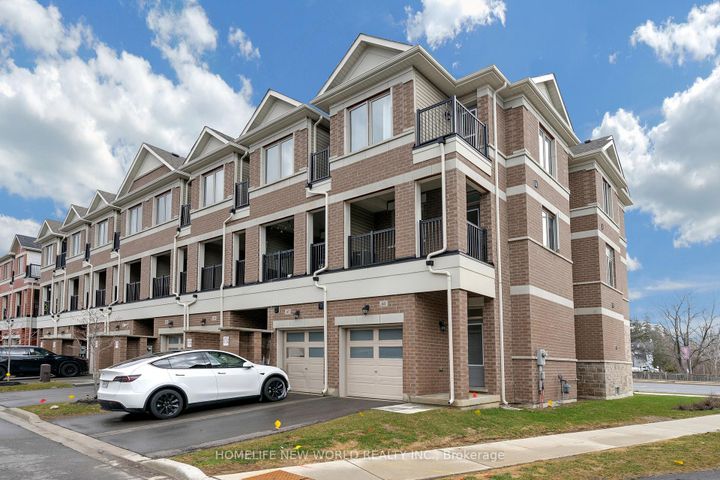 Photo 4 at 61 Carneros Way, Box Grove, Markham